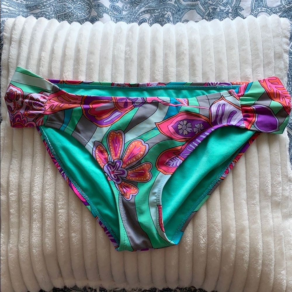 Flower bikini bottoms